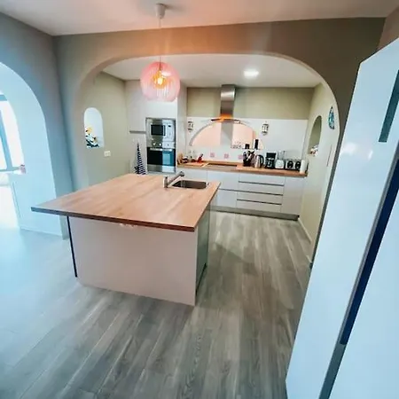 Fantastica Con Vistas A La Bahia Y Con Pisciana *