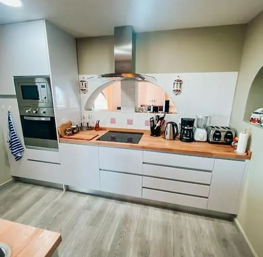 Villa Fantastica Con Vistas A La Bahia Y Con Pisciana *