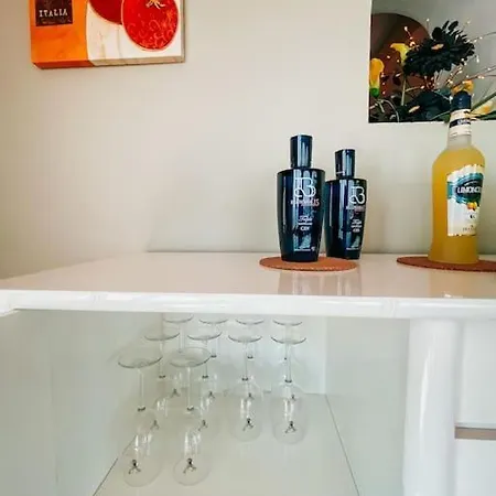 Fantastica Con Vistas A La Bahia Y Con Pisciana Кальпе