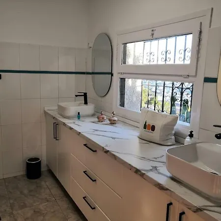 Villa Fantastica Con Vistas A La Bahia Y Con Pisciana *