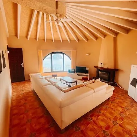 Вилла Fantastica Con Vistas A La Bahia Y Con Pisciana *