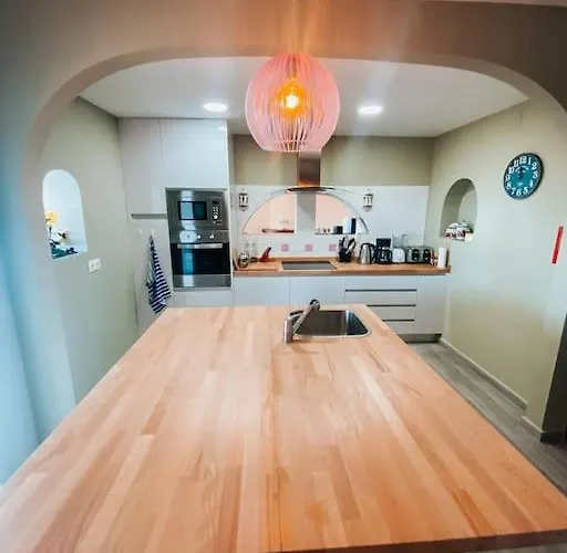 Villa Fantastica Con Vistas A La Bahia Y Con Pisciana