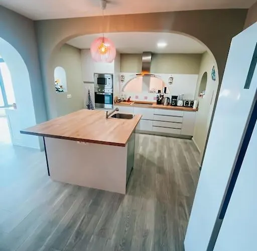 Fantastica Con Vistas A La Bahia Y Con Pisciana *