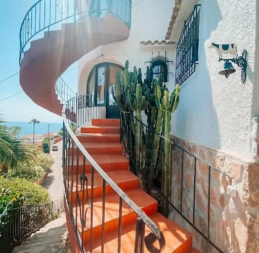 Fantastica Con Vistas A La Bahia Y Con Pisciana Villa